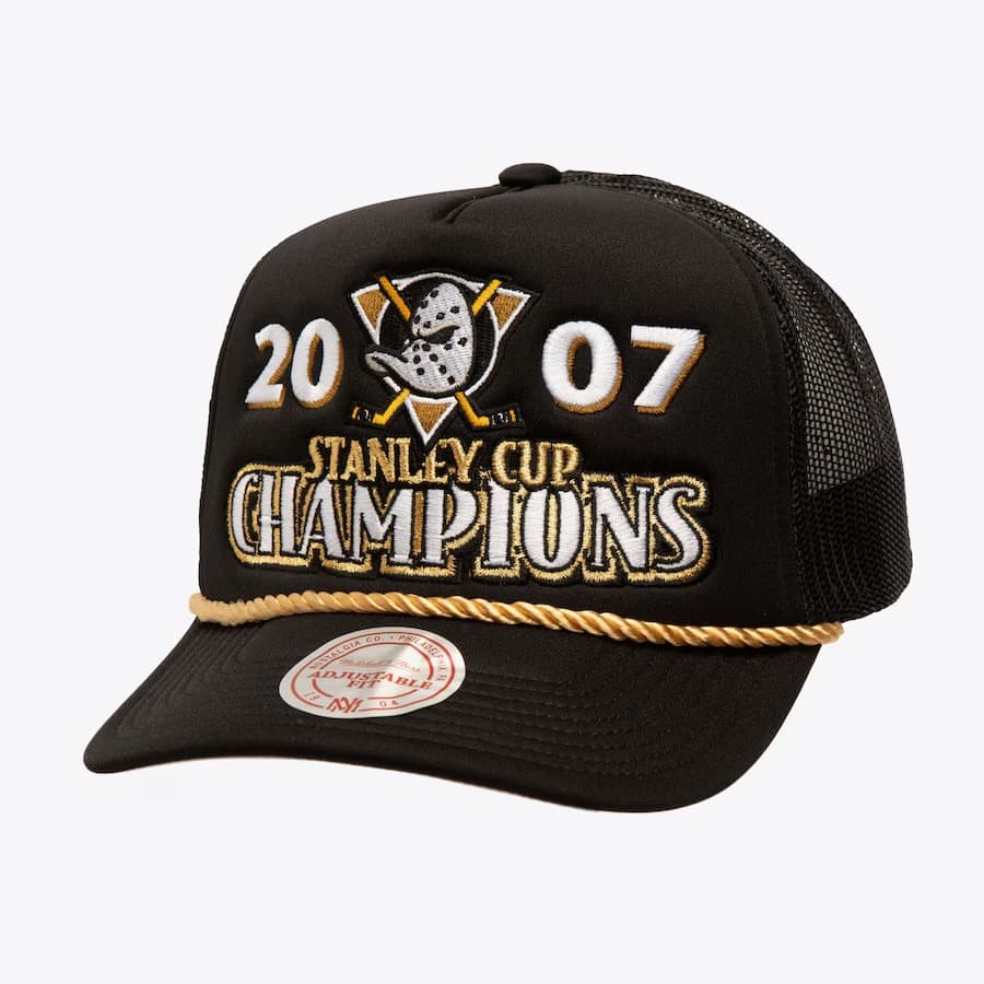 bejsbolka-mitchell-ness-black-anaheim-ducks-golden-champs-trucker-snapback-hat