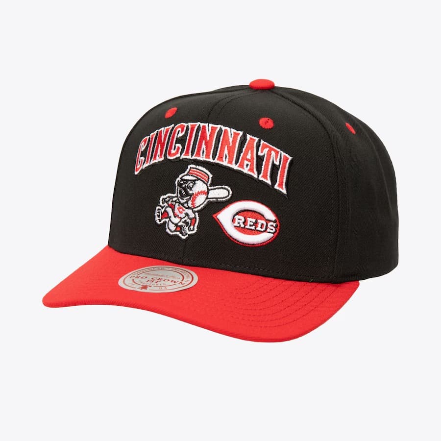 bejsbolka-mitchell-ness-black-cincinnati-reds-all-in-2-0-pro-crown-snapback-hat