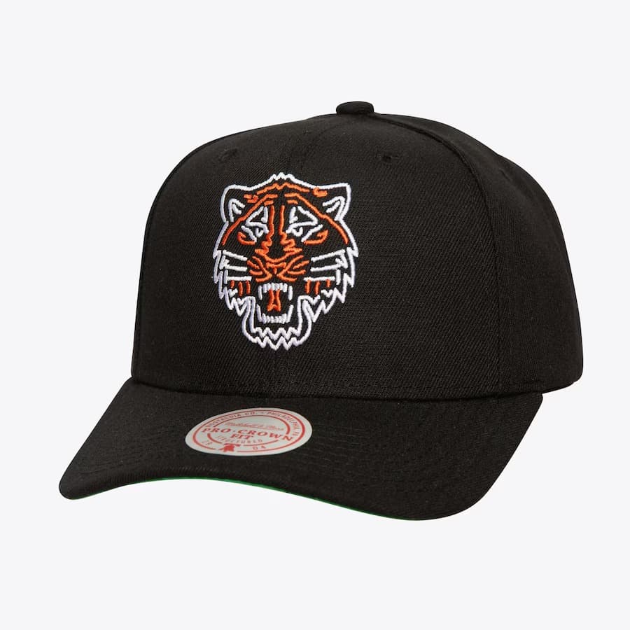 bejsbolka-mitchell-ness-black-detroit-tigers-neon-logo-pro-crown-snapback-hat