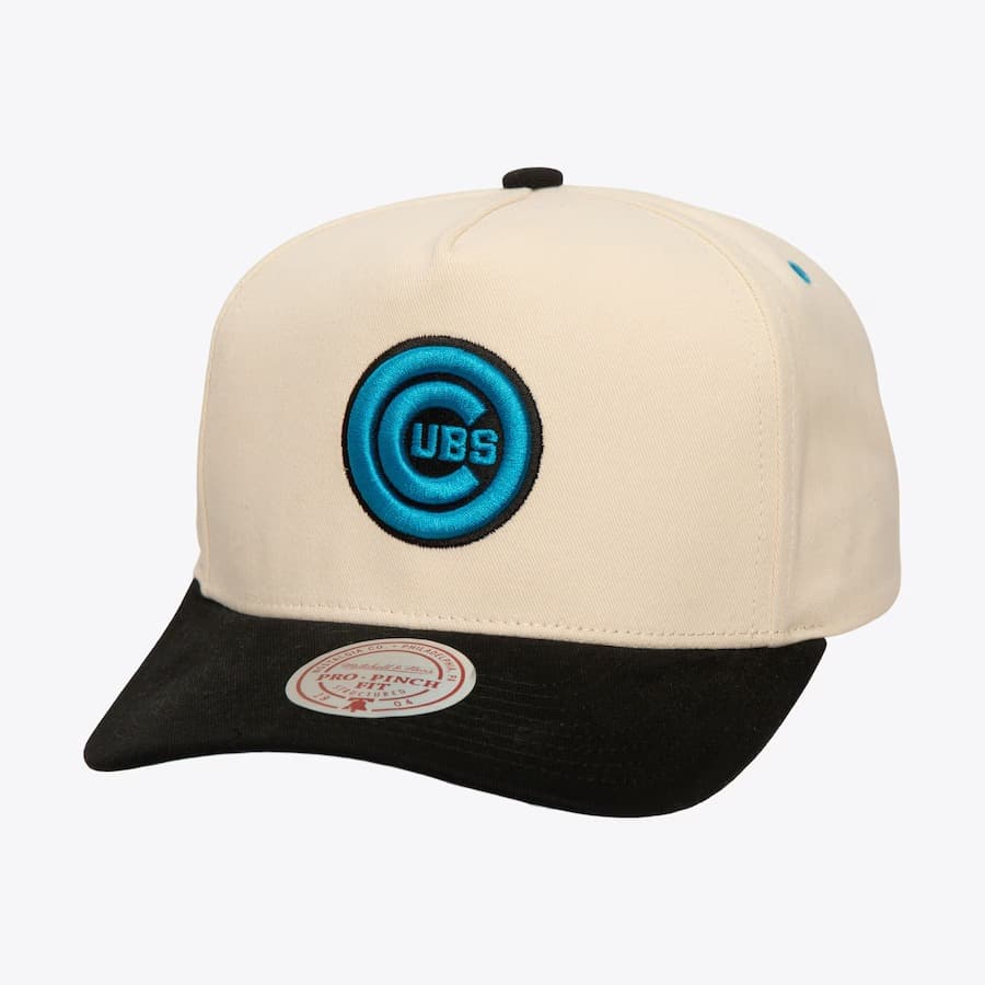 bejsbolka-mitchell-ness-cream-chicago-cubs-overspray-pro-crown-snapback-hat