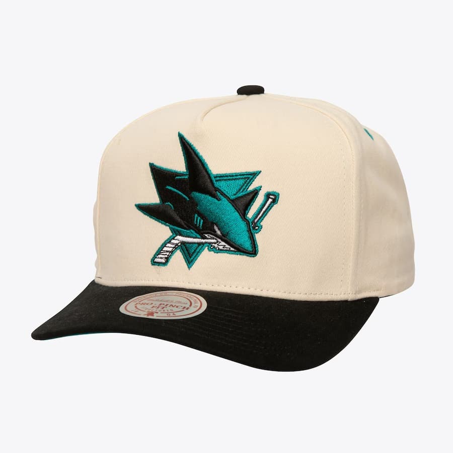 bejsbolka-mitchell-ness-cream-san-jose-sharks-overspray-pro-crown-snapback-hat