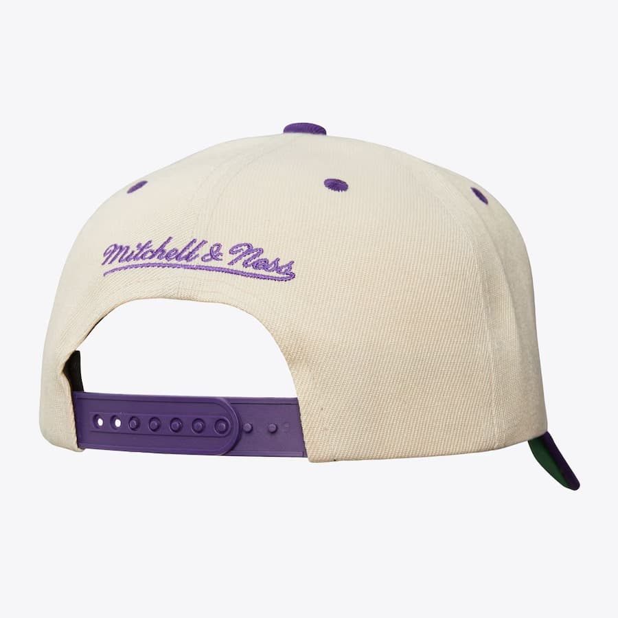Бейсболка Mitchell & Ness Cream Toronto Raptors Hardwood Classics Retro Type Pro Snapback Hat