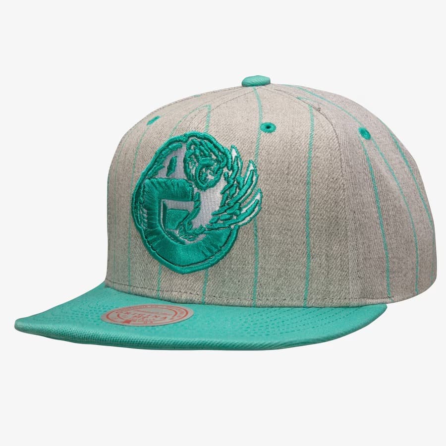 bejsbolka-mitchell-ness-gray-vancouver-grizzlies-hardwood-classics-pin-pop-snapback-hat