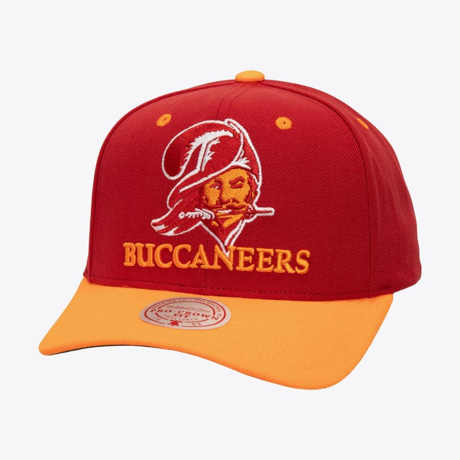 bejsbolka-mitchell-ness-red-tampa-bay-buccaneers-all-in-2-0-pro-crown-snapback-hat