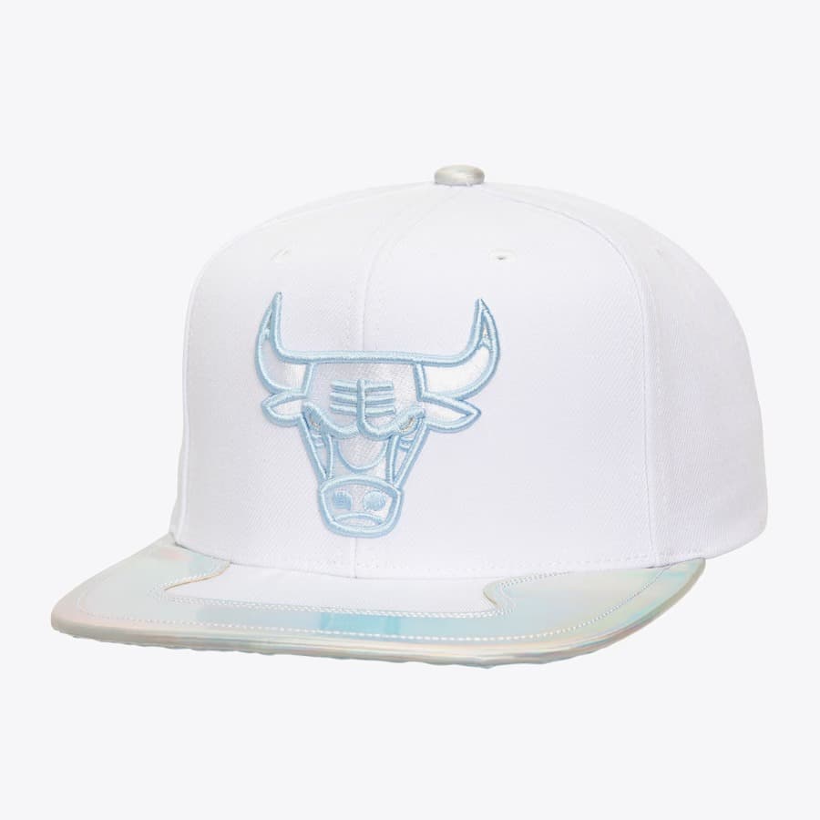 bejsbolka-mitchell-ness-white-chicago-bulls-day-11-og-snapback-hat