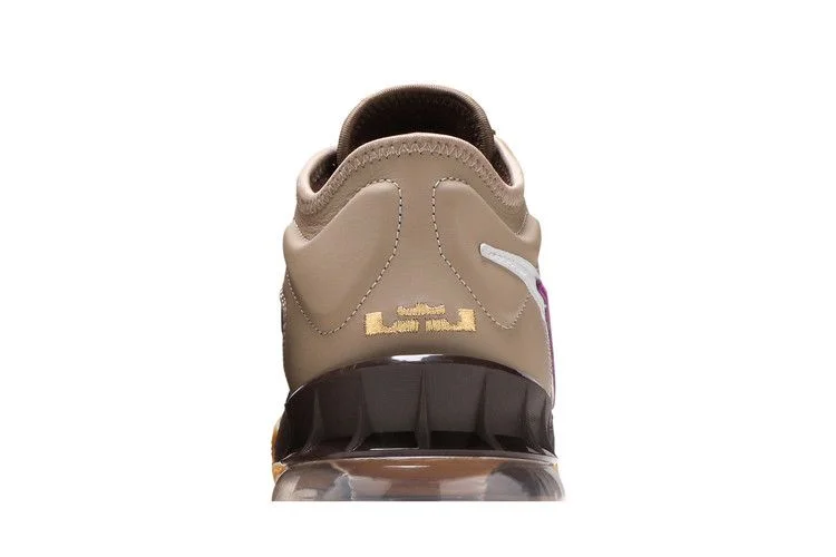 Кроссовки atmos x Nike LeBron 18 Low 'Viotech'