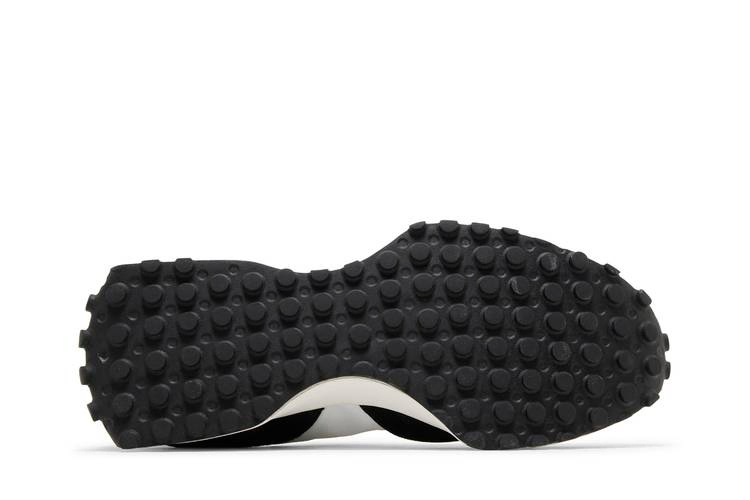 Кроссовки New Balance 327 'Black White Red'