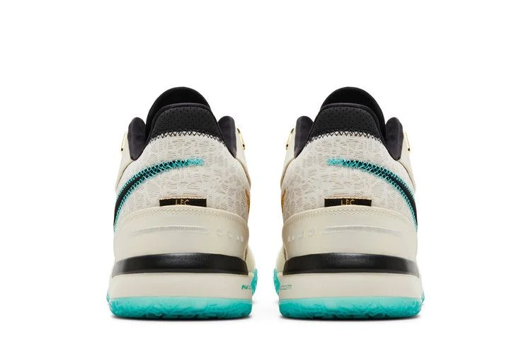 Кроссовки Liverpool F.C. x Nike Zoom LeBron NXXT Gen AMPD 'Light Orewood Washed Teal'