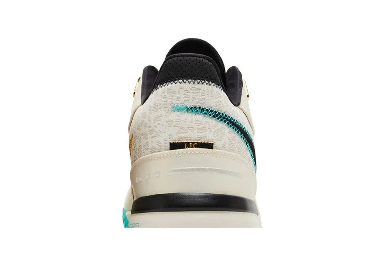 Кроссовки Liverpool F.C. x Nike Zoom LeBron NXXT Gen AMPD 'Light Orewood Washed Teal'