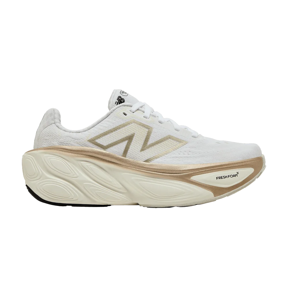Кроссовки New Balance Wmns Fresh Foam X More v5 'Sea Salt Light Gold Metallic'