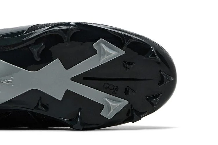 Кроссовки Nike Alpha Menace 4 Pro 'Black Light Smoke Grey'
