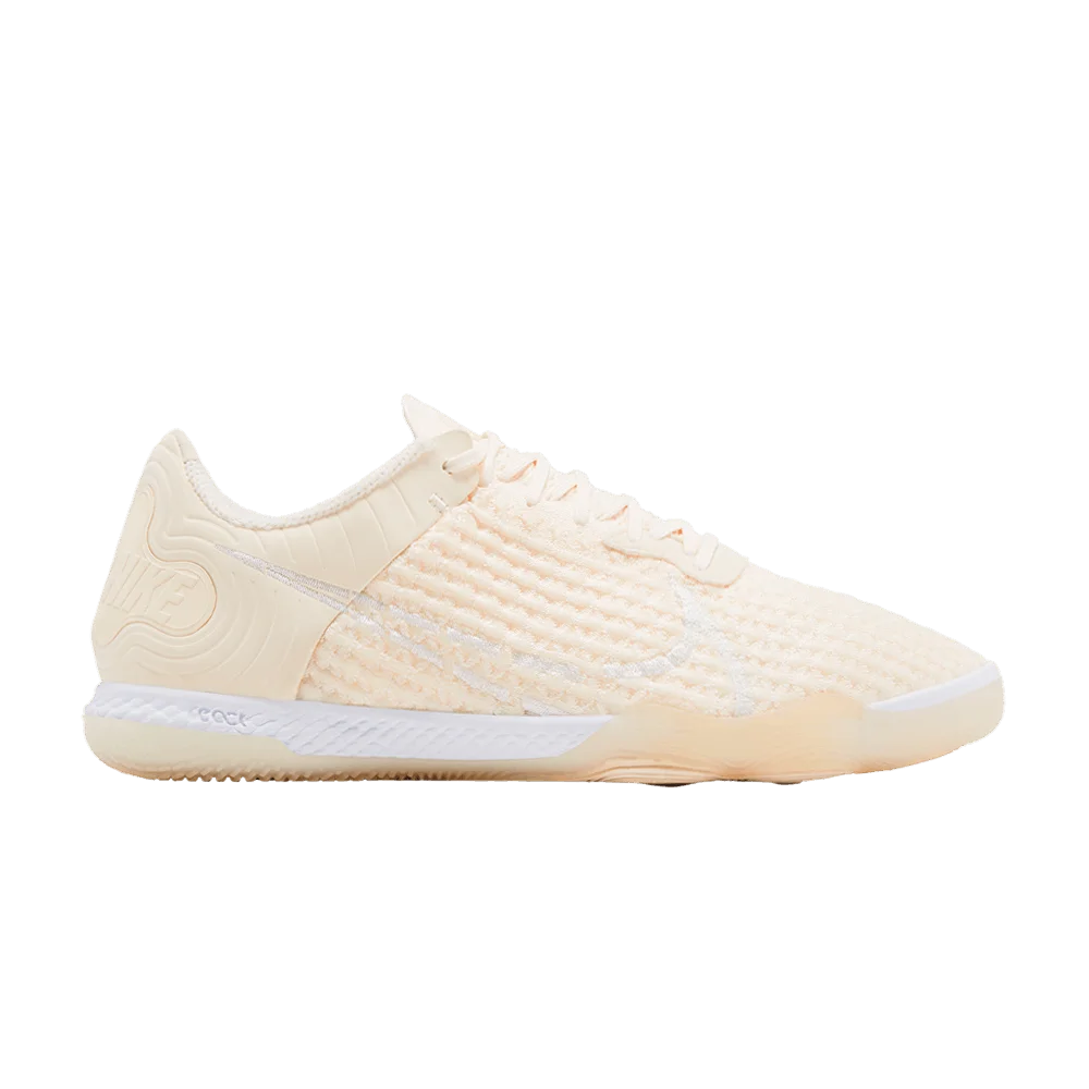 Кроссовки Nike React Gato 2 IC 'Guava Ice'