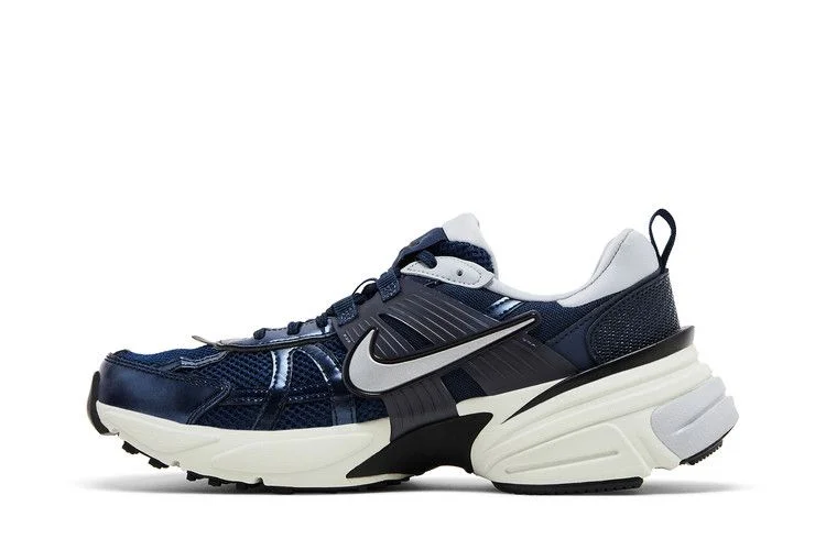 Кроссовки Nike V2K Run 'Obsidian Wolf Grey'