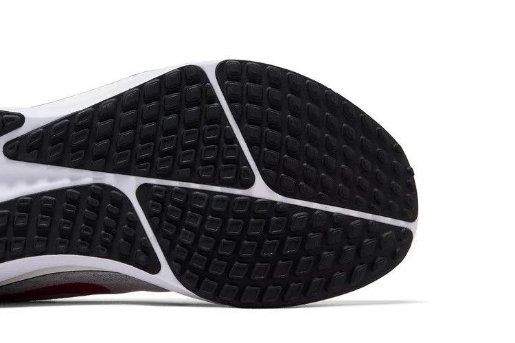 Krossovki-Nike-Vomero-17-White-Fire-Red-4