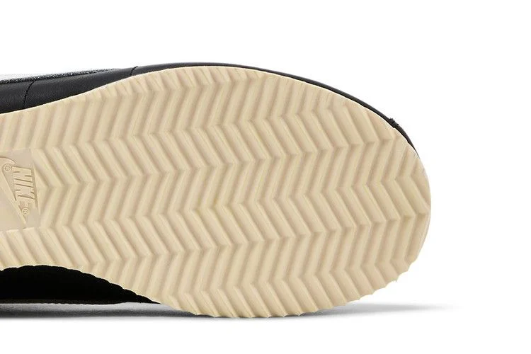 Кроссовки Nike Wmns  Cortez '23 'Black Sail'