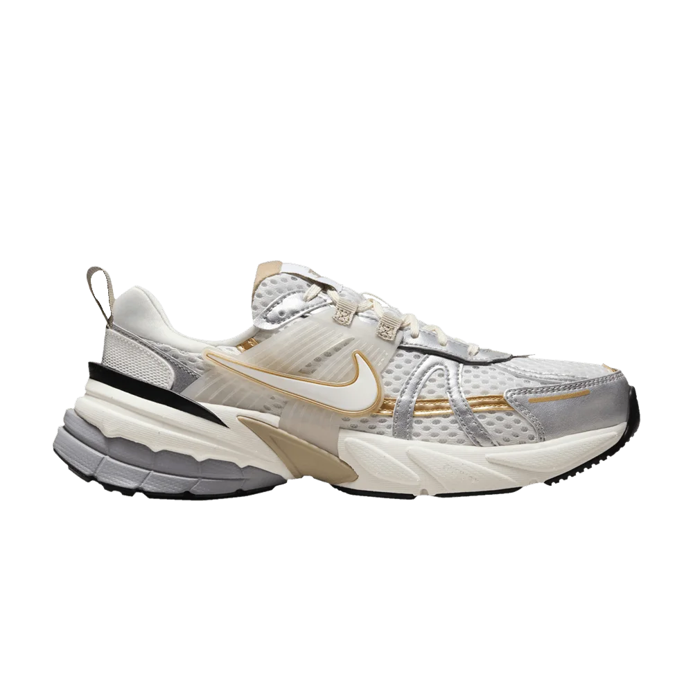 Кроссовки Nike Wmns V2K Run 'Khaki Metallic Silver'