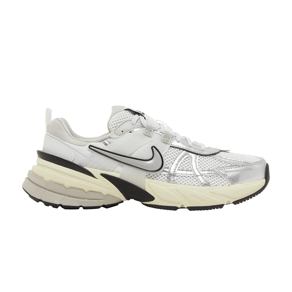 Кроссовки Nike Wmns V2K Run 'Summit White'