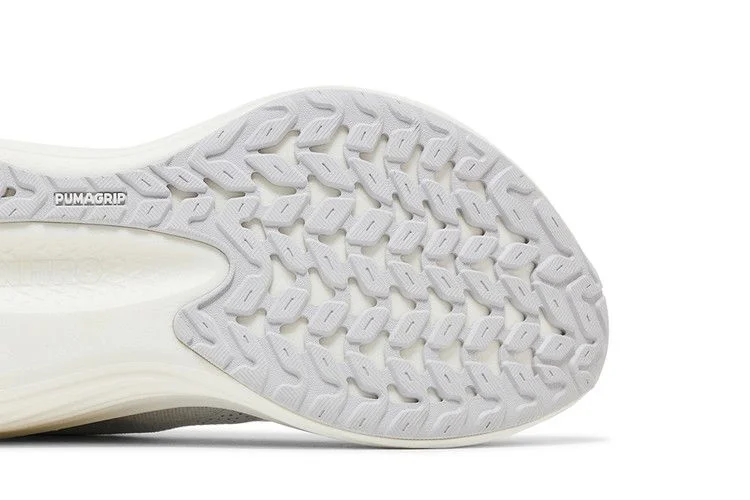 Кроссовки Puma MagMax Nitro 'White Silver'