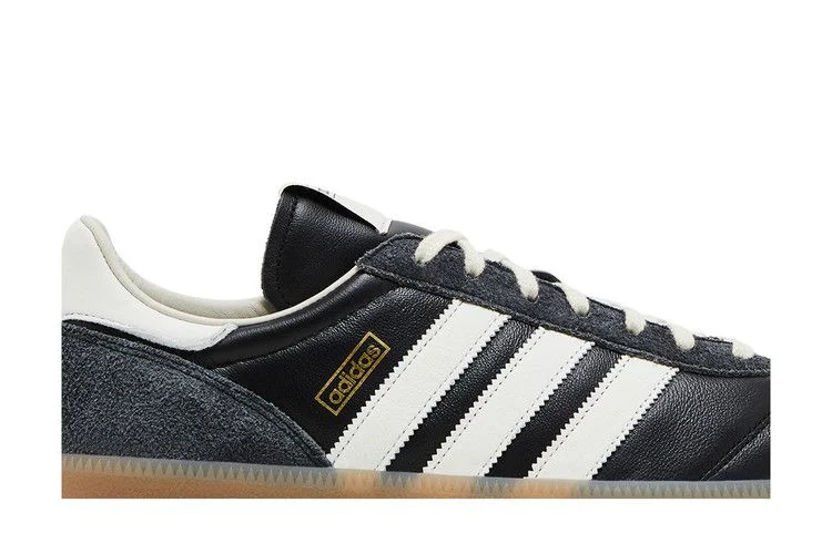Кроссовки Sneakersnstuff x adidas Samba JP 'Football Pack'