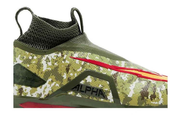 Кроссовки Travis Kelce x Nike Alpha Menace Elite 3 'Digital Camo'