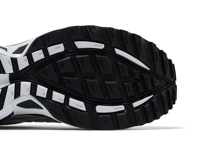 Кроссовки Under Armour Apparition 'Metallic Silver Black'