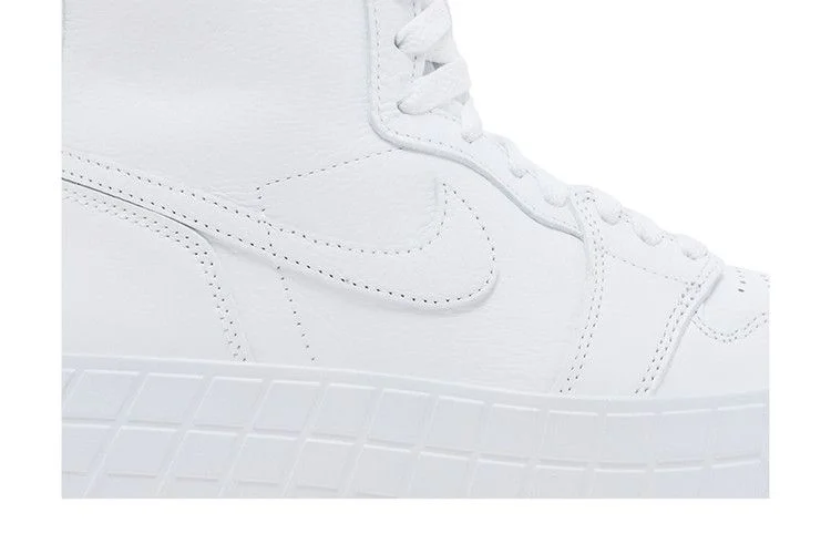 Кроссовки Wmns Air Jordan 1 High Brooklyn 'Triple White'