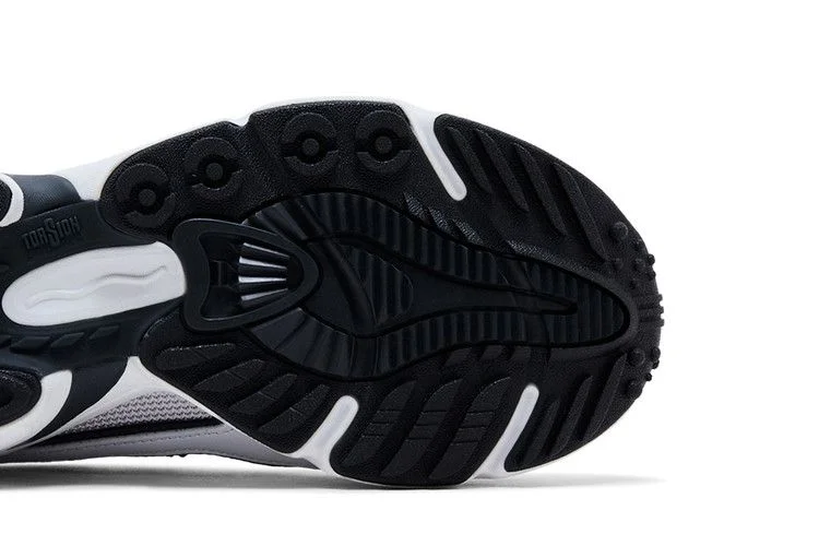 Кроссовки adidas Wmns Ozweego OG 'White Black'