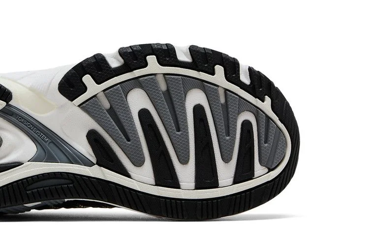 Кроссовки adidas Wmns Response CL 'Black Carbon'