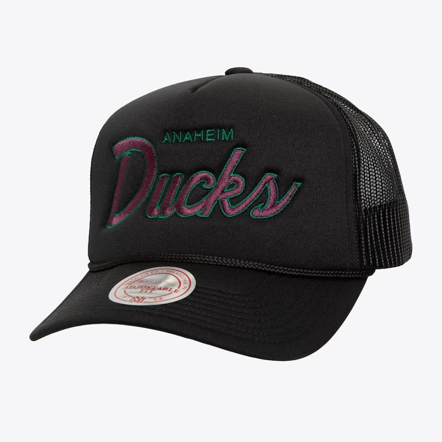 bejsbolka-mitchell-ness-black-anaheim-ducks-vintage-script-trucker-adjustable-hat