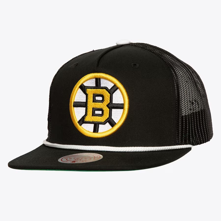 bejsbolka-mitchell-ness-black-boston-bruins-roper-trucker-adjustable-hat