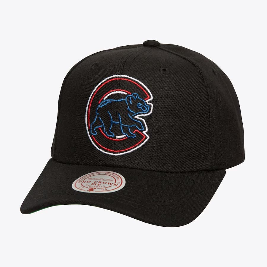 bejsbolka-mitchell-ness-black-chicago-cubs-neon-logo-pro-crown-snapback-hat