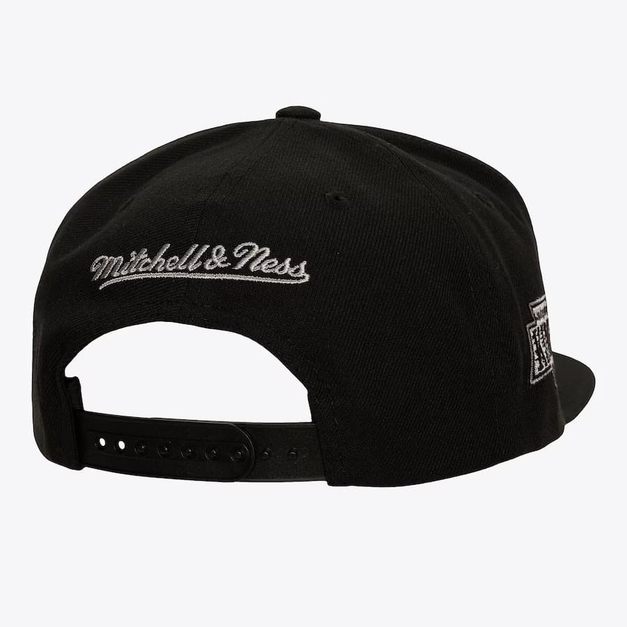 Бейсболка Mitchell & Ness Black Los Angeles Kings Retro Sport Vintage Snapback Hat