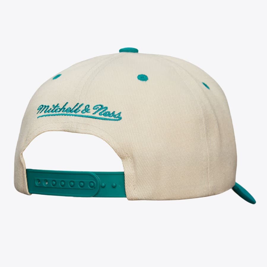 Бейсболка Mitchell & Ness Cream Anaheim Ducks Vintage Hockey Retro Type Pro Snapback Hat