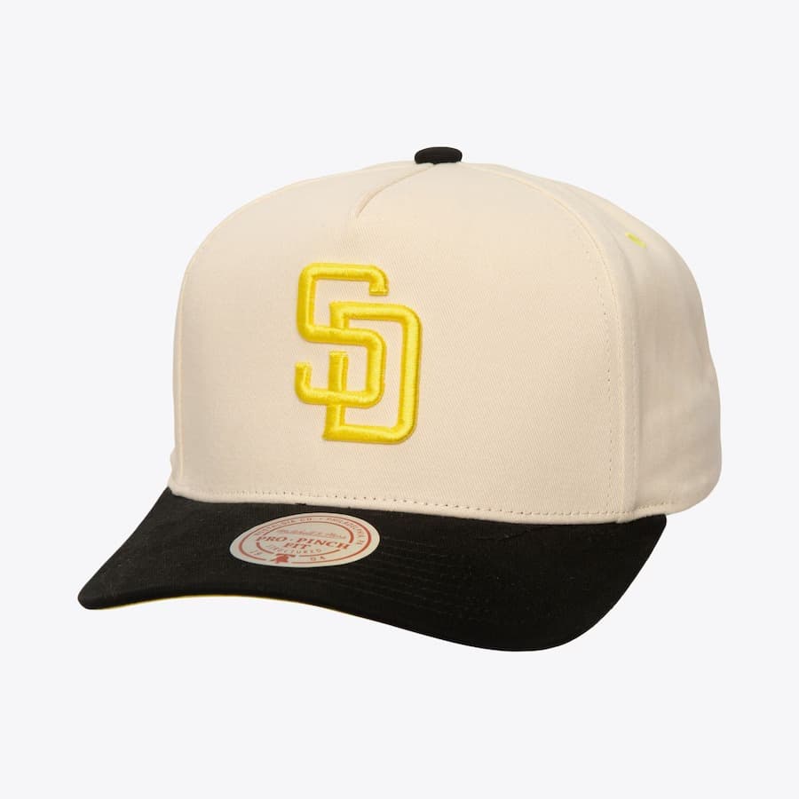 bejsbolka-mitchell-ness-cream-san-diego-padres-overspray-pro-crown-snapback-hat