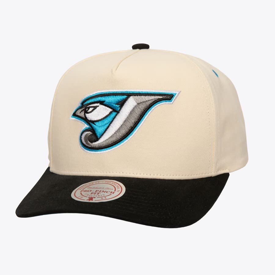 bejsbolka-mitchell-ness-cream-toronto-blue-jays-cooperstown-collection-overspray-pro-crown-snapback-hat