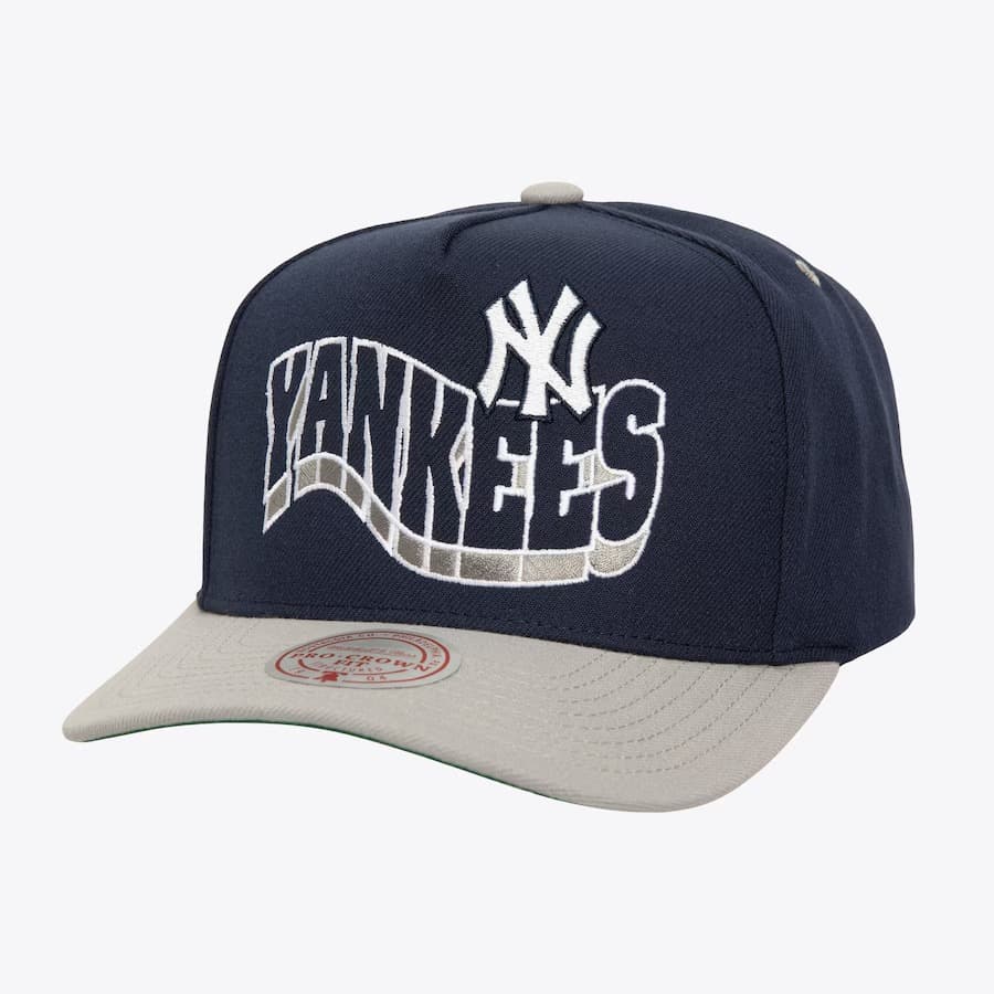 bejsbolka-mitchell-ness-navy-new-york-yankees-wavy-pro-crown-snapback-hat