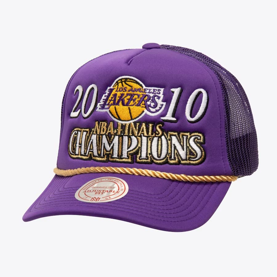 bejsbolka-mitchell-ness-purple-los-angeles-lakers-golden-champs-trucker-snapback-hat