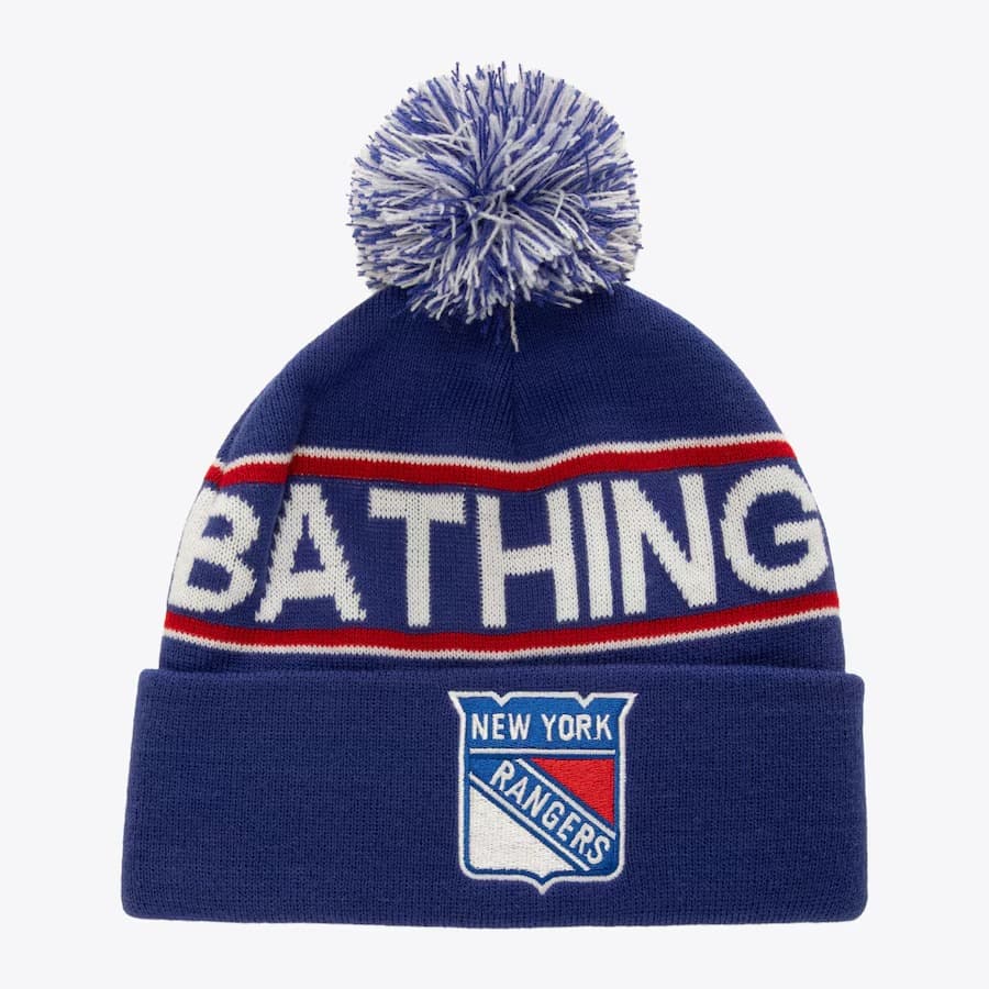 shapka-mitchell-ness-x-bape-blue-new-york-rangers-bape-cuffed-knit-pom-hat