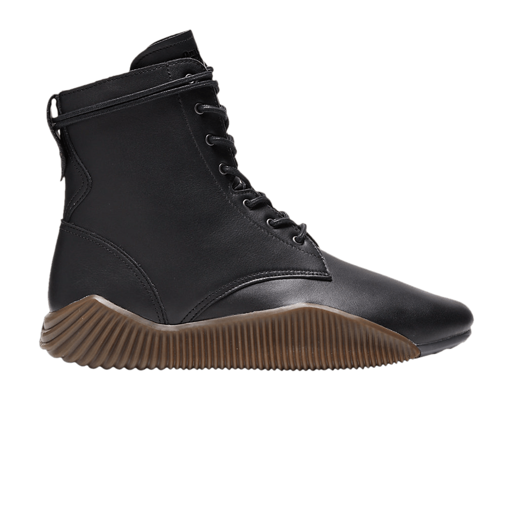 acromount-boot-black-gum-1183b747-001