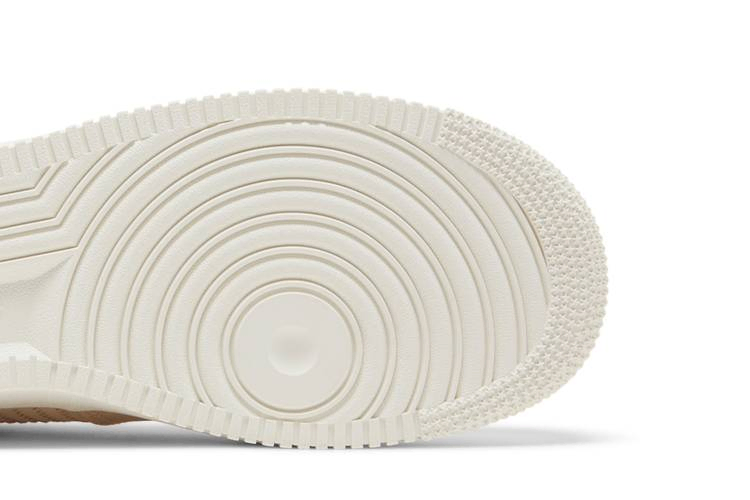 Кроссовки Nike Air Force 1 '07 LV8 'Moving Company - Sanddrift'