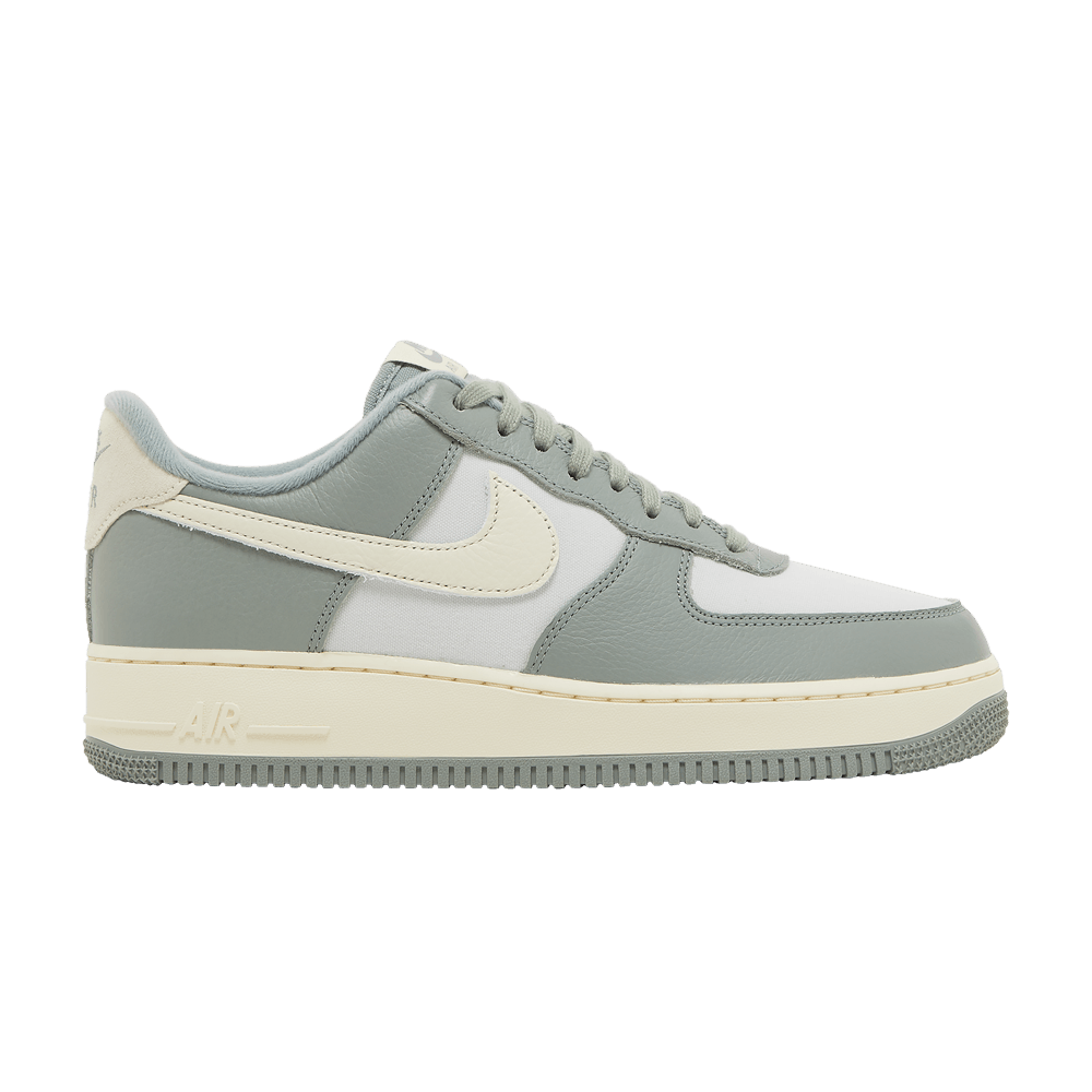 Кроссовки Nike Air Force 1 Low '07 LX 'Mica Green'