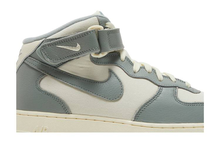 Кроссовки Nike Air Force 1 Mid '07 LX 'Mica Green'