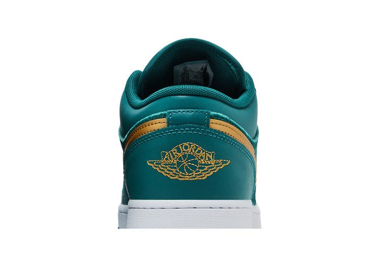 Кроссовки Air Jordan 1 Low SE Velvet GS 'Geode Teal Velvet'