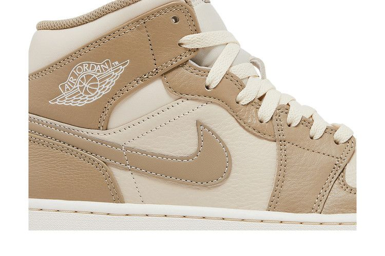 Кроссовки Air Jordan 1 Mid 'Legend Brown'