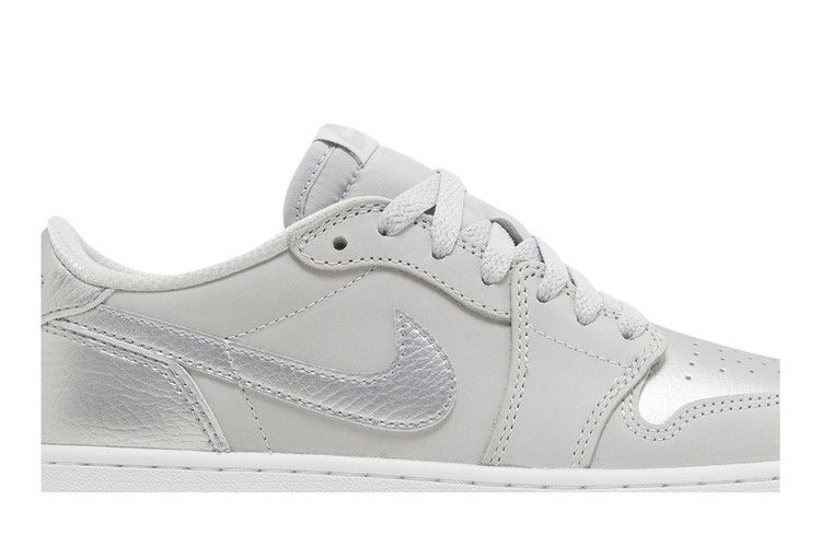 Кроссовки Air Jordan 1 Retro Low OG GS 'Metallic Silver'