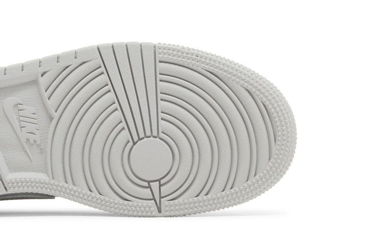 Кроссовки Air Jordan 1 Retro Low OG GS 'Metallic Silver'