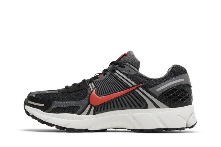 Nike zoom vomero 5 black red on sale