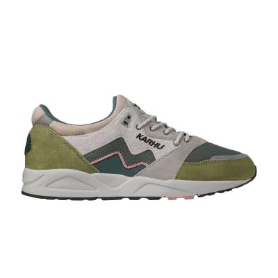 Karhu Aria 95 'Sphagnum Dark Forest'