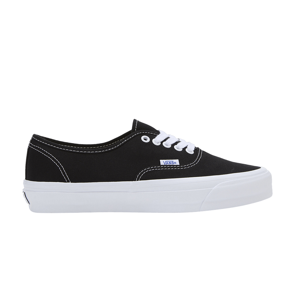 authentic-reissue-44-black-white-vn000cqaba2