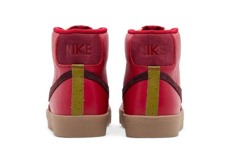 Кроссовки Nike Blazer Mid '77 'Layers of Love'